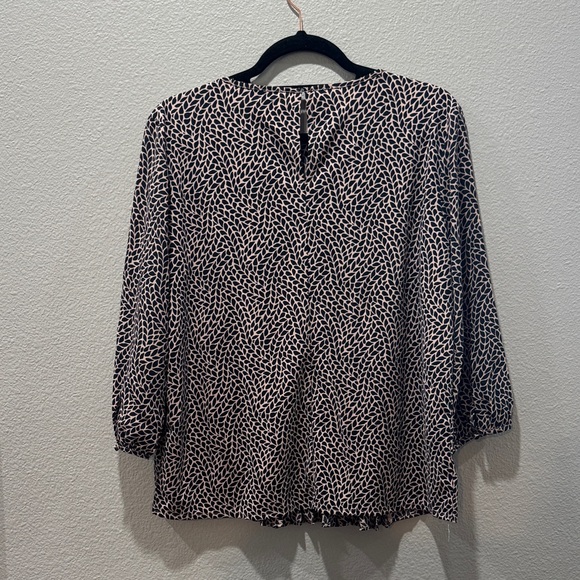 🖤🤍 Ann Taylor Women’s L/S Black & White Patterned Blouse – Size M 🖤🤍 - Picture 4 of 4